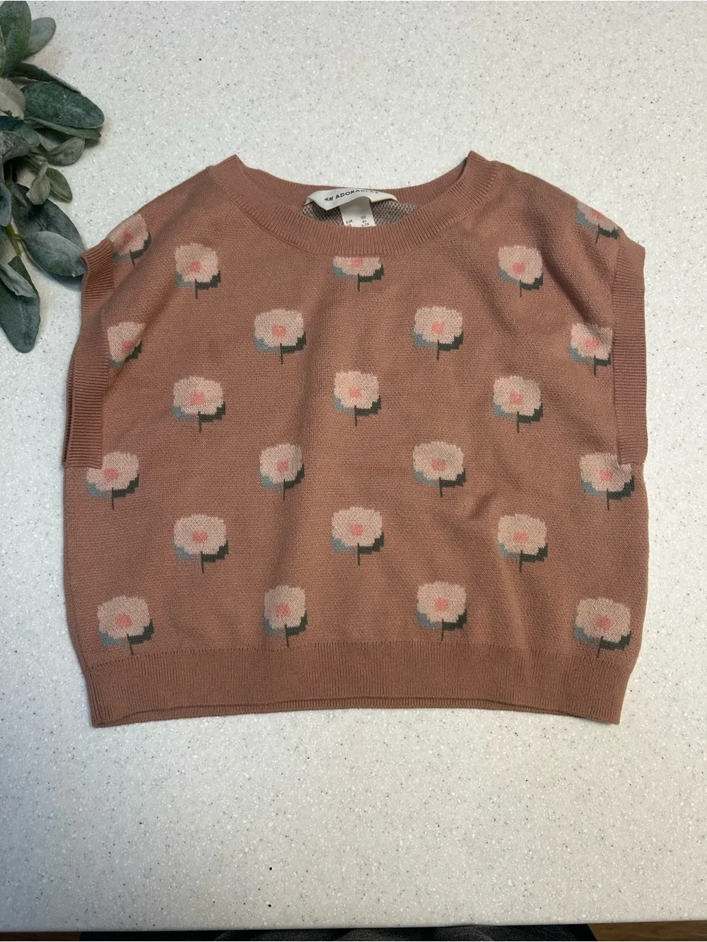 H&M Adorables Floral Knit Sweater Vest Size 6 Neutral Brown
